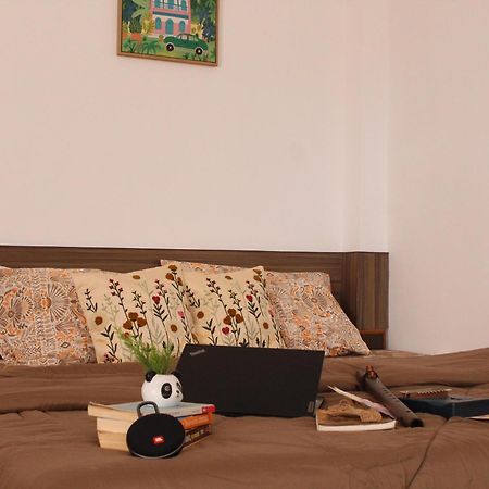 La Casa By Cosmic Kriya Hostel Bir  Exterior photo